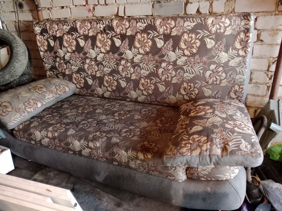 Продам     диван