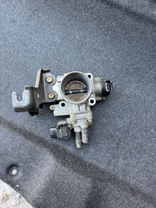 Дроссельная заслонка Toyota spasio