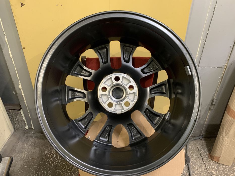 20” 5x120 8.5j ET41.5 72,6мм Aлуминиеви джанти за Land Rover след 19г