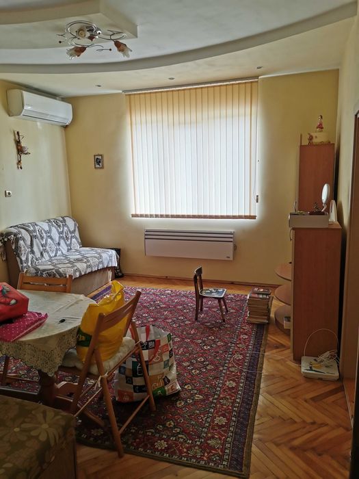 Продава се апартамент в Разград, център