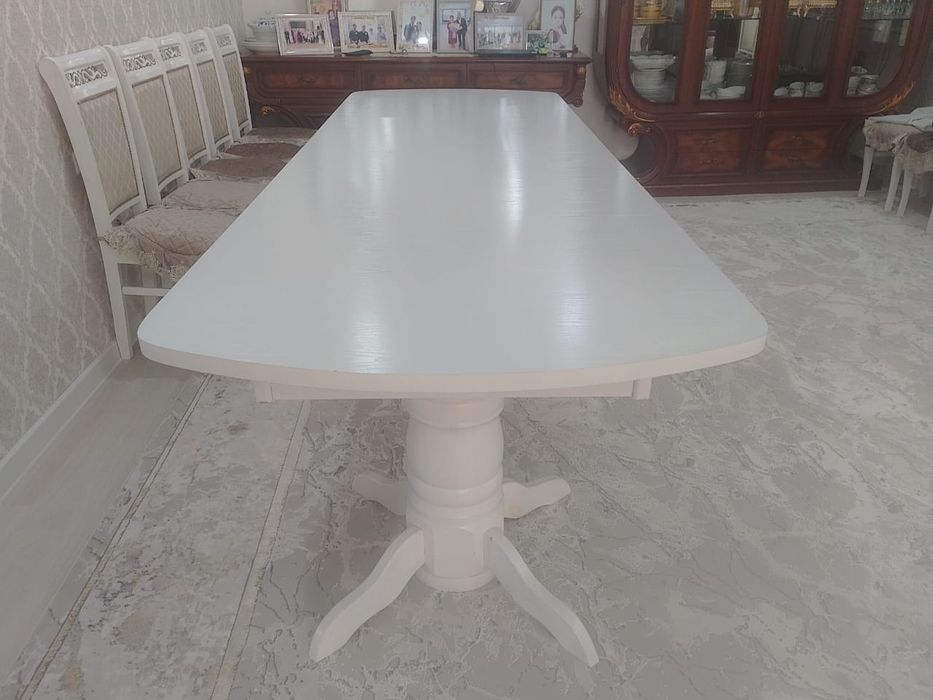 Продается стол гостевой в отл состоянии, без стульев. Длина 3.50, можн