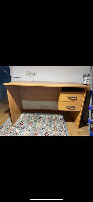 Продаю Письменный стол