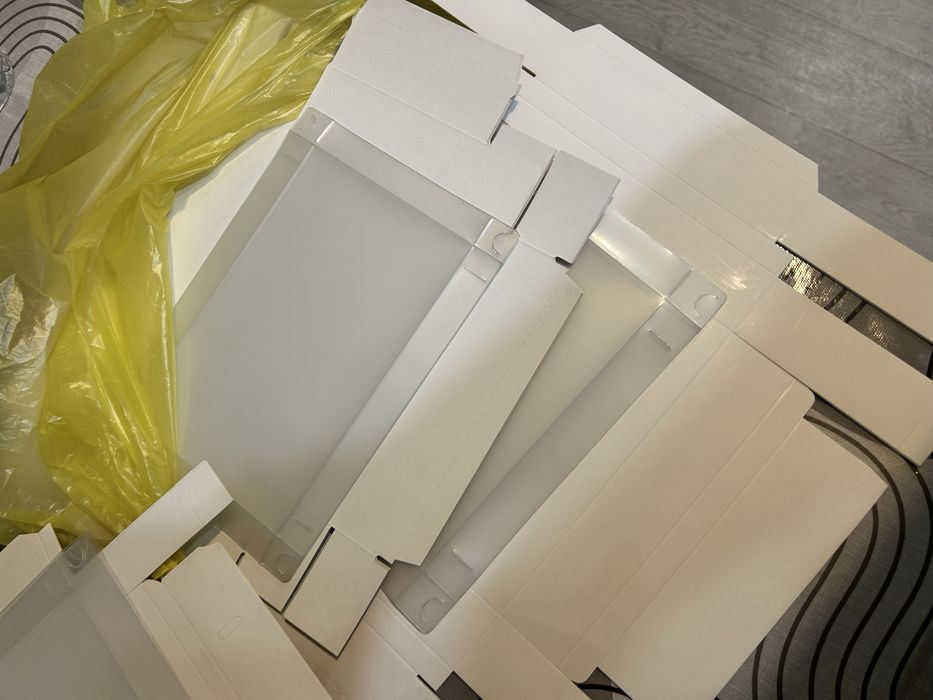 коробки новые 3000тг общий