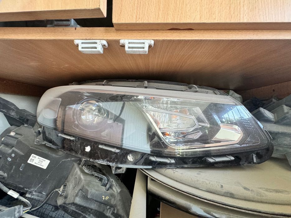 Продам передние фары на Малибу 2