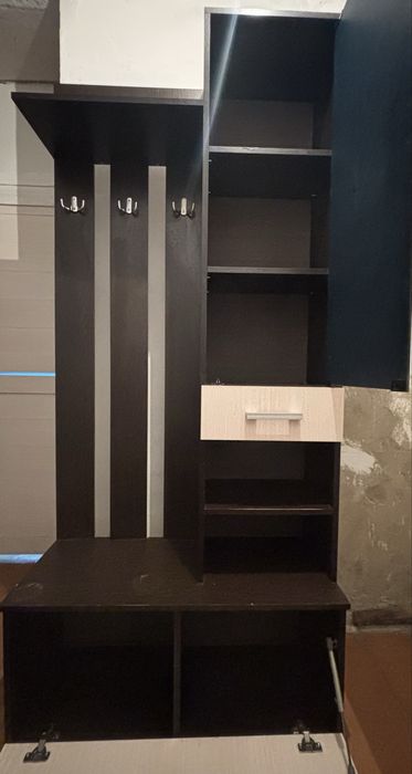 Прихожая с зеркалом