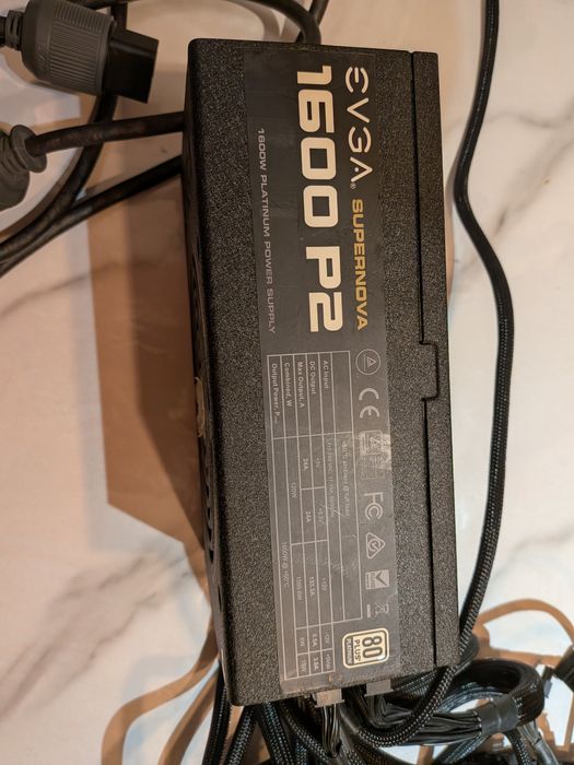 EVGA SuperNOVA 1600 P2 – 1600W, 80+ Platinum, Modulară Completă
