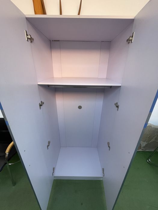 Двукрилен гланциран гардероб