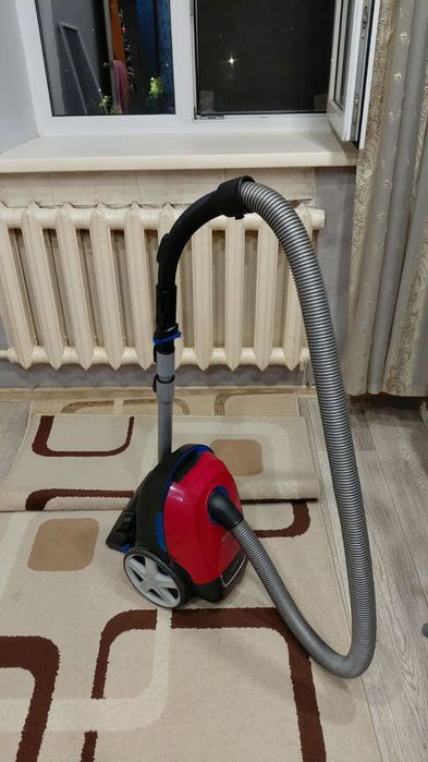 Продам рабочий пылесос
