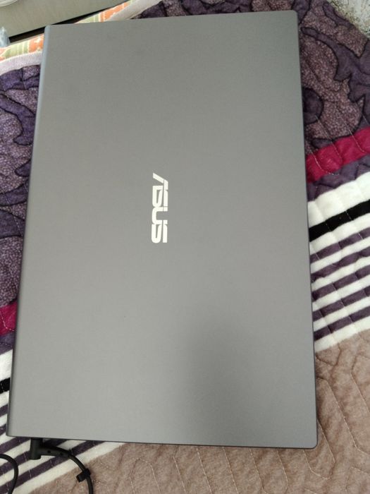 Ноутбук ASUS. Почти новый
