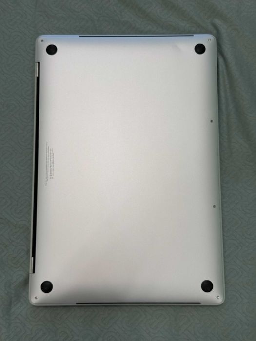 Продаю Macbook pro 16 2019 i7/ 16GB/ 512GB/ 320 циклов заряда