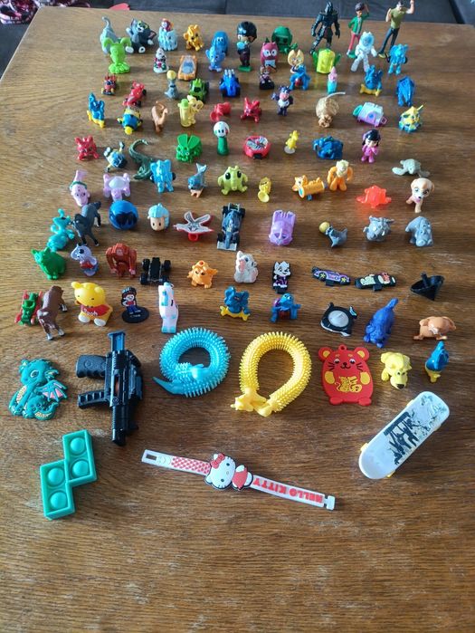 Играчки от шоколадови яйца и други