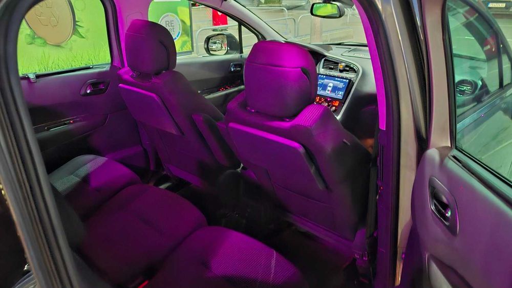 Peugeot 5008 напълно обслужен