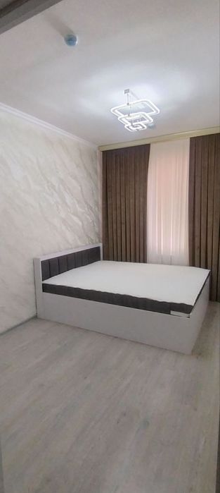 Бектемирда 3-хонали, 2-этажда сотилади