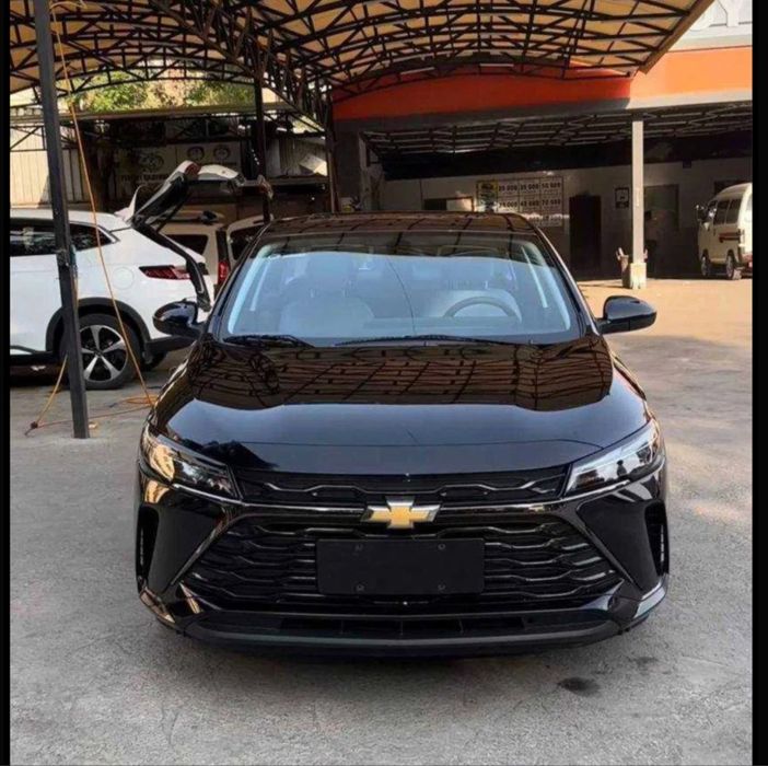 Monza 1.3 turbo qora