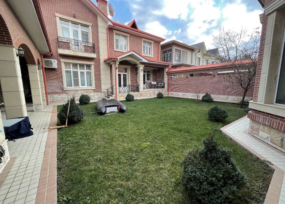 Сдаётся евро дом в элитном махалле