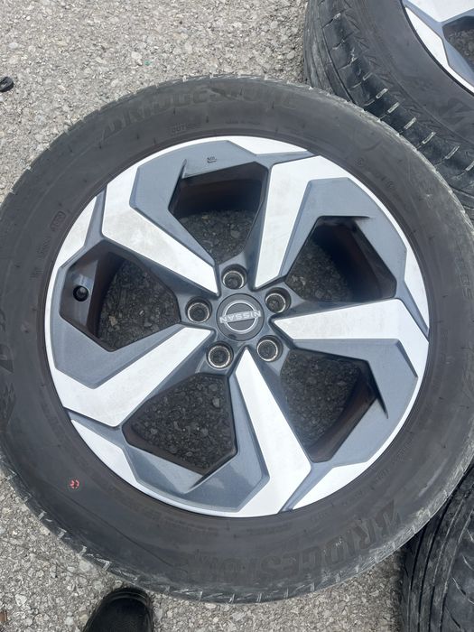 Оригинални джанти Nissan Qashqai/ Нисан кашкай-18цола 5х114.3 66.1/ J7 1/2x18 ET 45 подходящи за всички японски автомобили също така и за Рено