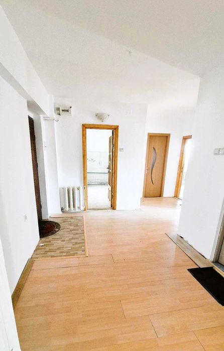 Proprietar, 3 cam, 80 mp, et. 2