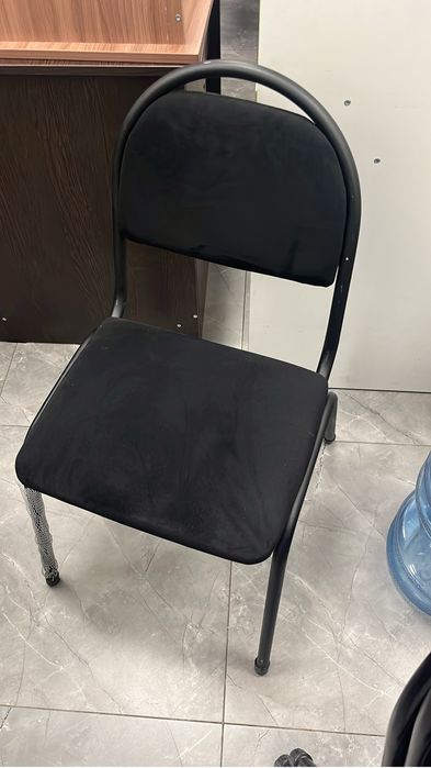 Офисные столы стулья