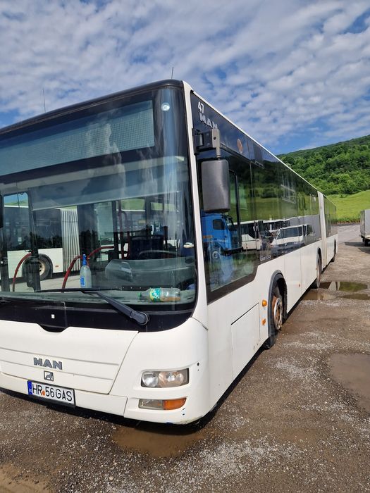 Autobuz MAN articulat