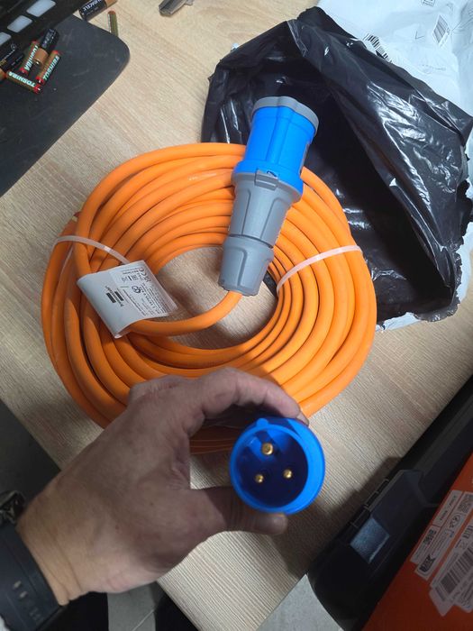 Cablu prelungitor camping CEE-CEE/SCHUKO - 25 metri BRENNESTUHL