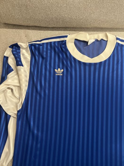 Футболна фланелка. Тениска Adidas