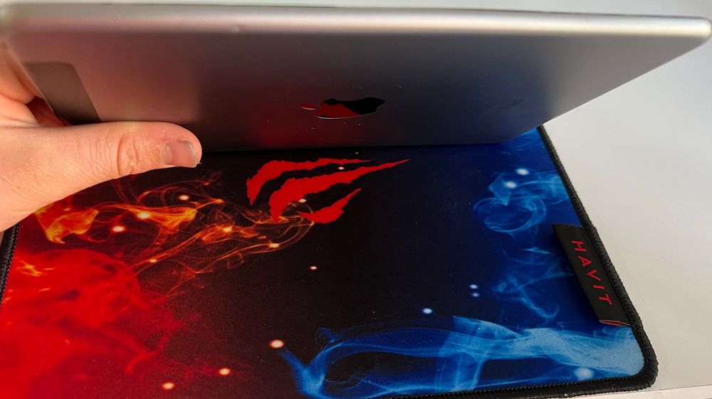 Продавам използван iPad mini 4