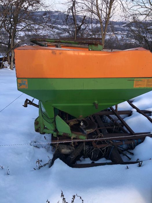 Distribuitor îngrășăminte Amazone