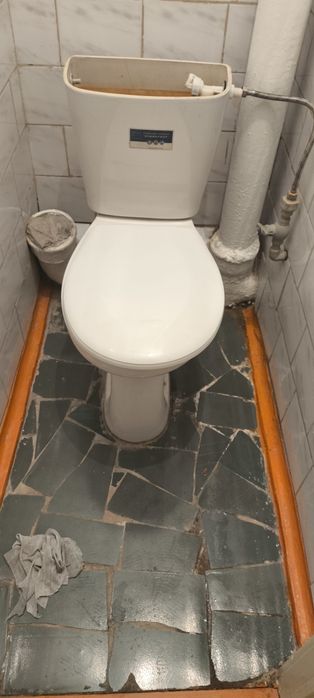 Продам унитаз ..