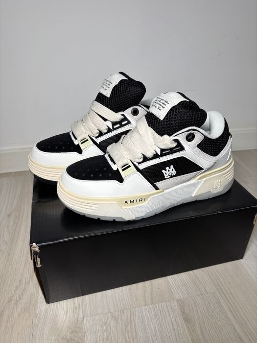 Amiri  noi cu eticheta