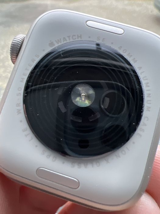 Apple watch se 40mm 2022 cellular buton defect