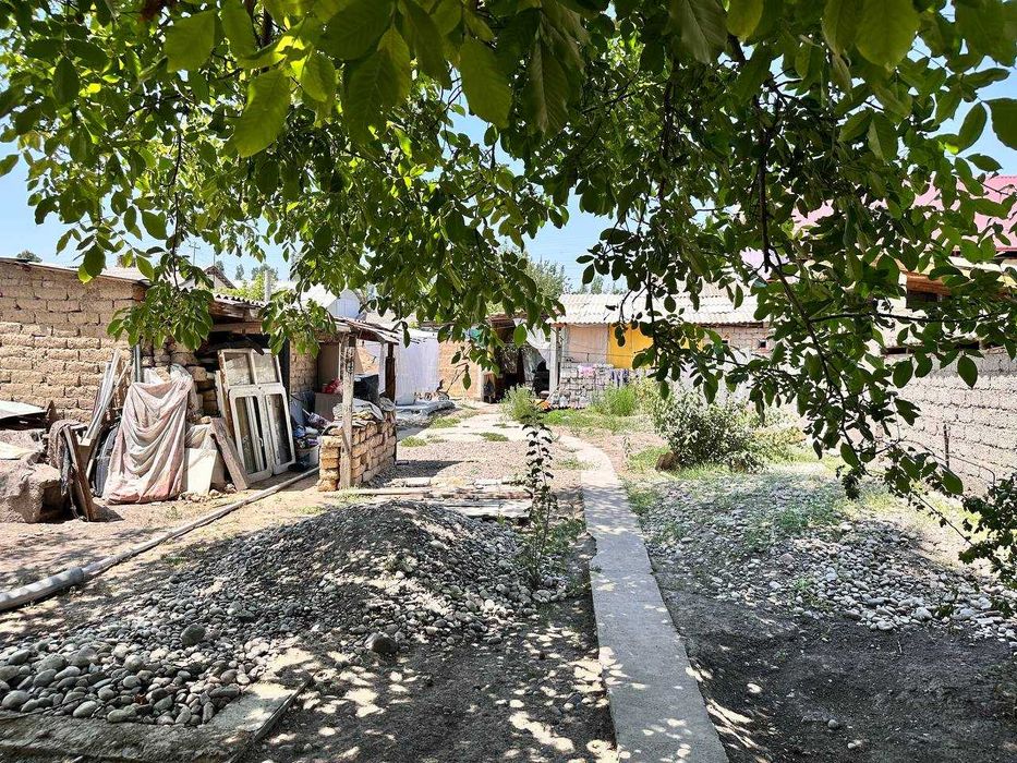 Xovli sotiladi 8 sotix Продается участок Ахмад Яссавий 8 соток