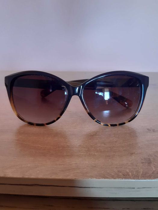 Слънчеви очила (дамски)- два броя