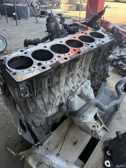 блок Бмв 3.0д 235кс Blok Bmw X5 E70 3.0d