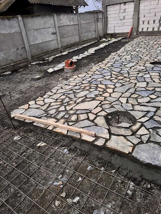 Piatră Naturală deosebită pentru Amenajări Curți | Livrare și Montaj