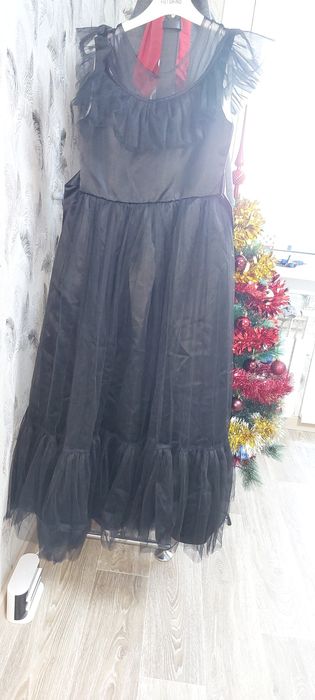 Продам платья для мероприятий