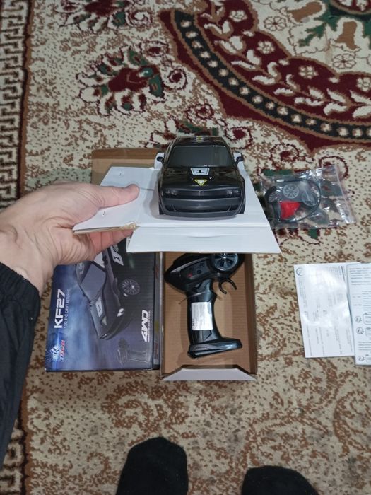 Машинка игровая на пульте