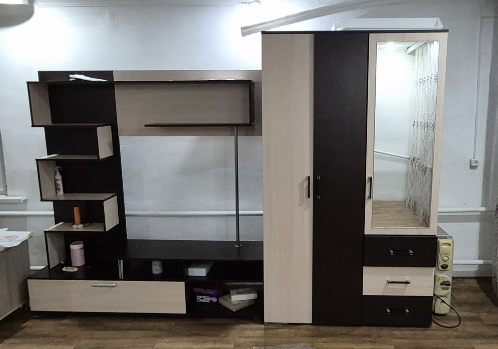 Продам стол, шкаф, диван