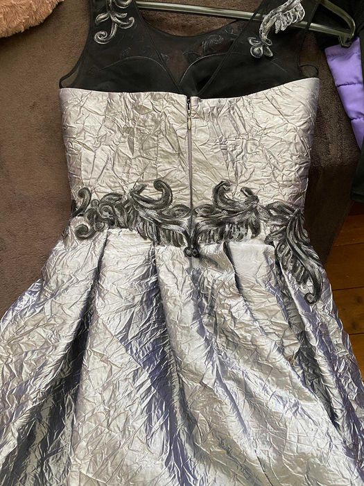 Дамски официални рокли два модела