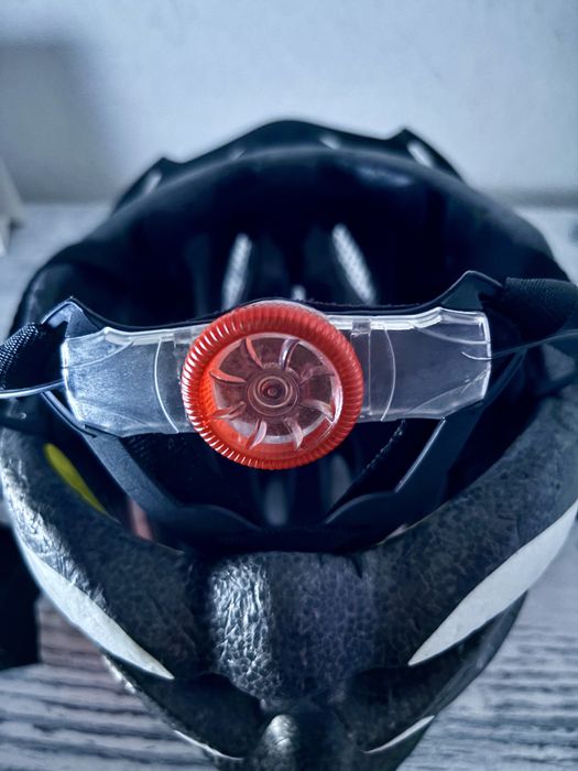 Велосипедна каска Öamtc