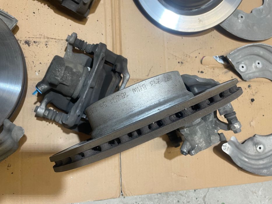 Сирачни дискове и апарати оригинал за  BMW  Седан (G20) 320 i/2020г./