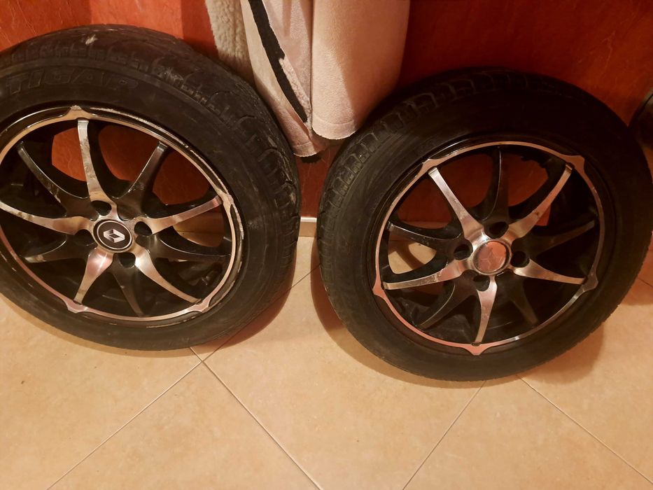 Автомобилни гуми Гуми с джанти