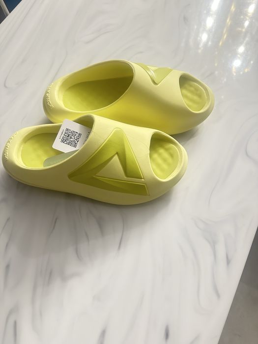 Шлепки женские новые !