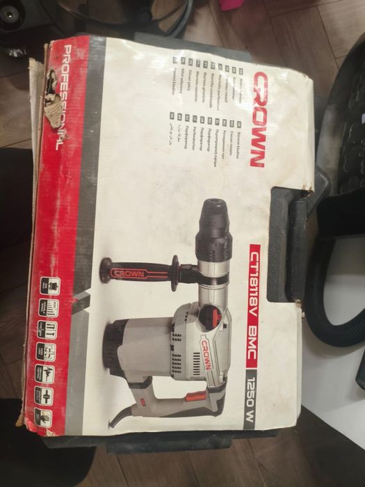 Перфоратор Crown и лазерный уровень