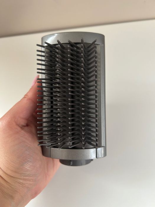 Dyson smoothing attachment