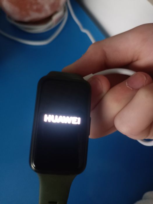 Продам смарт часы Хайвей