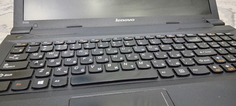 Lenovo B590, Intel core- i7, operativka 12 GB, SSD 500 GB Samsung 870