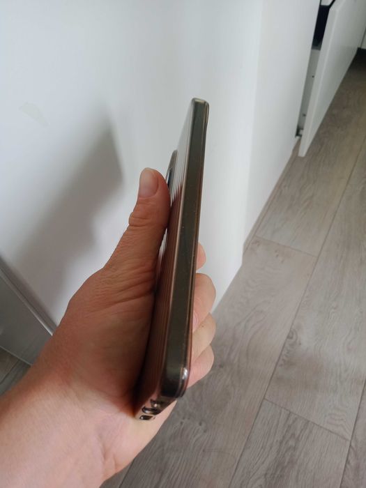 Продам телефон Vivo y19s