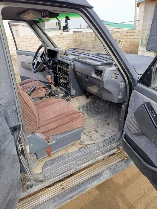 Ниссан Патрол 1993 год