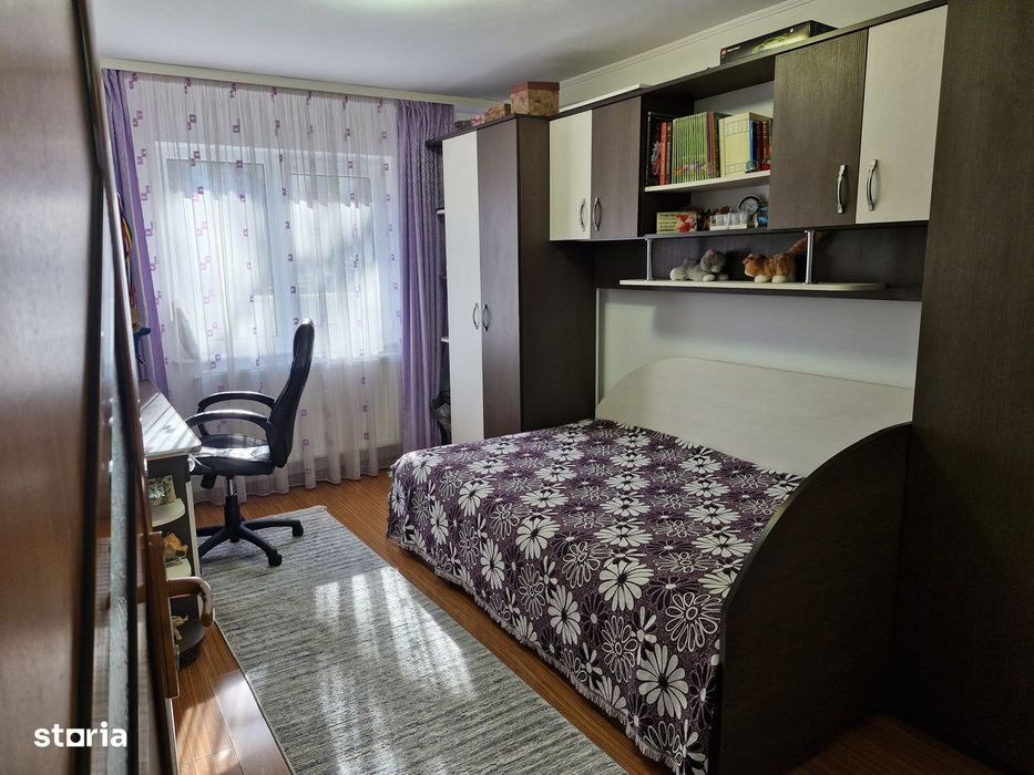 Casa P+M , Gavana vizavi de Q-uri