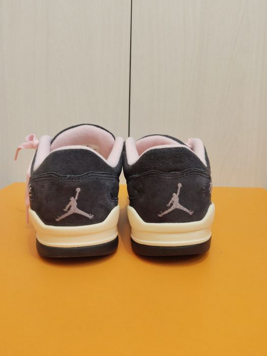 Продам Jordan Flight Court